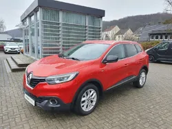Rot Gebraucht 2017 Renault Kadjar Bose Edition SUV | 13.995 € (Etwas zu teuer)