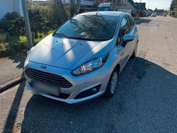 Silber Gebraucht 2014 Ford Fiesta SYNC Edition Kleinwagen | 3.850 € (Fairer Preis)
