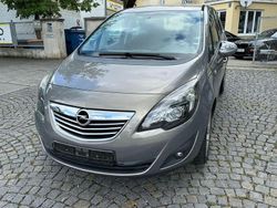 Grau Gebraucht 2011 Opel Meriva Innovation Van / Kleinbus | 2.699 € (Fairer Preis)