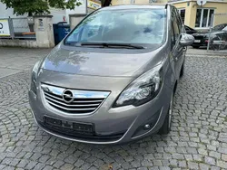 Grau Gebraucht 2011 Opel Meriva Innovation Van / Kleinbus | 2.699 € (Fairer Preis)
