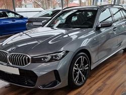 Grau Gebraucht 2025 BMW 330 M Sport Limousine | 41.998 € (Superpreis)