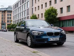 Blau Gebraucht 2013 BMW 114 Kleinwagen | 8.250 € (Guter Preis)