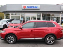 Rot Gebraucht 2018 Mitsubishi Outlander Diamant Edition SUV | 17.550 € (Etwas zu teuer)