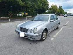 Silber Gebraucht 2001 Mercedes E270 Limousine | 2.600 € (Superpreis)