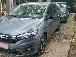 Andere farben Neu 2025 Dacia Logan Kleinwagen | 18.500 €