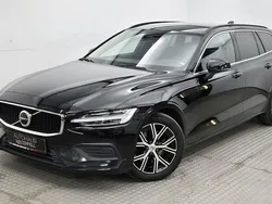 Black solid stone Gebraucht 2023 Volvo V60 Kombi | 26.400 €