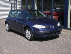 Blau Gebraucht 2004 Renault Mégane II Limousine | 750 €
