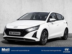 Atlas white / sol Gebraucht 2024 Hyundai i20 Trend Limousine | 18.975 € (Fairer Preis)