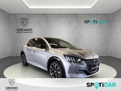 Grau artense (metallic) Gebraucht 2023 Peugeot e-208 GT Kleinwagen | 20.790 € (Fairer Preis)