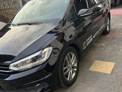 Schwarz Gebraucht 2018 VW Touran Highline Van / Kleinbus | 15.600 € (Guter Preis)