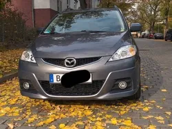 Grau Gebraucht 2010 Mazda 5 Active Van / Kleinbus | 6.450 € (Teuer)