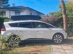 Weiß Gebraucht 2025 Renault Grand Scénic Van / Kleinbus | 24.900 €