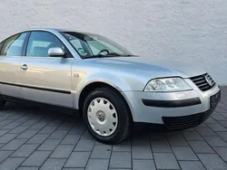 Silber Gebraucht 2002 VW Passat Limousine | 2.399 € (Fairer Preis)