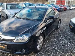 Schwarz Gebraucht 2006 Opel Tigra Enjoy Cabrio | 2.990 € (Fairer Preis)