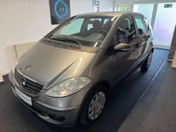 Grau Gebraucht 2005 Mercedes A170 Elegance Van / Kleinbus | 2.490 € (Fairer Preis)