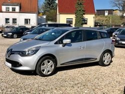 Grau Gebraucht 2015 Renault Clio GrandTour Dynamique Kombi | 4.499 € (Fairer Preis)