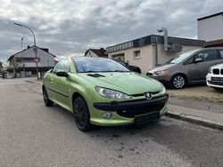 Grün Gebraucht 2003 Peugeot 206 CC Platinum Cabrio | 1.250 € (Guter Preis)