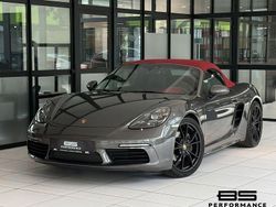 Grau Gebraucht 2017 Porsche 718 Boxster Black Edition Cabrio | 53.990 € (Fairer Preis)