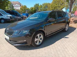 Schwarz Gebraucht 2018 Skoda Octavia Ambition Kombi | 15.500 € (Fairer Preis)