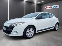 Weiß Gebraucht 2011 Renault Mégane Coupé Coupé | 6.990 € (Etwas zu teuer)