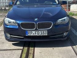 Blau Gebraucht 2012 BMW 530 Kombi | 8.600 € (Fairer Preis)