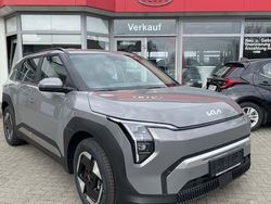 Grau Neu 2025 Kia EV3 4 SUV | 42.990 € (Etwas zu teuer)