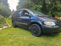 Schwarz Gebraucht 2004 Chrysler Voyager Van / Kleinbus | 1.850 € (Fairer Preis)
