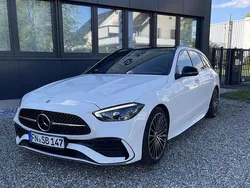 Weiß Gebraucht 2022 Mercedes C300 AMG line Kombi | 46.700 €