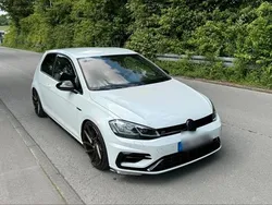Weiß Gebraucht 2017 VW Golf Coupé | 28.400 €