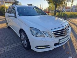 Weiß Gebraucht 2012 Mercedes E250 Avantgarde Kombi | 11.600 € (Fairer Preis)