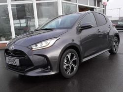 Grey metallic Neu 2025 Toyota Yaris Hybrid Kleinwagen | 25.710 € (Fairer Preis)