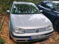 Silber Gebraucht 1998 VW Golf IV Kleinwagen | 790 € (Guter Preis)