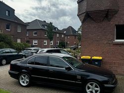 Schwarz Gebraucht 1999 BMW 520 Limousine | 3.500 € (Fairer Preis)