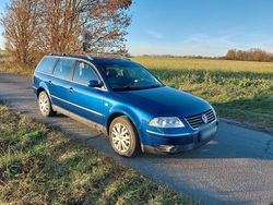 Blau Gebraucht 2001 VW Passat Kombi | 4.969 € (Teuer)