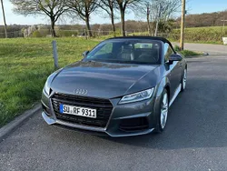 Grau Gebraucht 2016 Audi TT Roadster Ambiente Cabrio | 23.200 € (Fairer Preis)