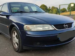 Blau Gebraucht 1999 Opel Vectra Edition Limousine | 680 € (Fairer Preis)