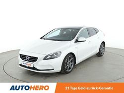 Weiß Gebraucht 2015 Volvo V40 Ocean Race Kombi | 18.440 €
