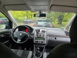 Blau Gebraucht 2009 VW Touran United Van / Kleinbus | 3.333 € (Guter Preis)