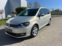 Grau Gebraucht 2014 VW Touran Highline Van / Kleinbus | 13.990 € (Fairer Preis)