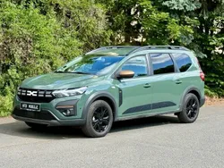 Grün Gebraucht 2023 Dacia Jogger Extreme Van / Kleinbus | 19.999 € (Superpreis)