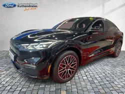 Iridiumschwarz metallic Neu 2024 Ford Mustang Mach-E Premium SUV | 47.800 € (Guter Preis)