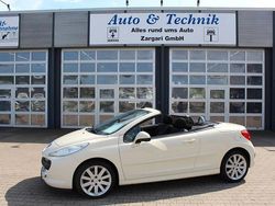 Weiß Gebraucht 2008 Peugeot 207 CC Sport Cabrio | 4.890 €