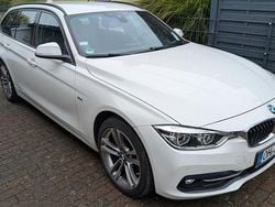 Weiß Gebraucht 2017 BMW 320 Sport Line Kombi | 12.500 € (Guter Preis)