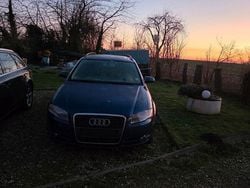 Blau Gebraucht 2005 Audi A4 Kombi | 1.800 € (Fairer Preis)