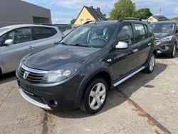 Grau Gebraucht 2012 Dacia Sandero Stepway Kleinwagen | 5.999 € (Guter Preis)