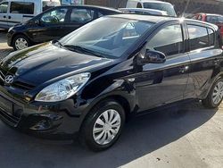 Schwarz Gebraucht 2011 Hyundai i20 Kleinwagen | 5.450 € (Etwas zu teuer)