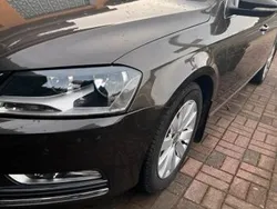 Braun Gebraucht 2012 VW Passat Comfortline Limousine | 12.000 € (Teuer)
