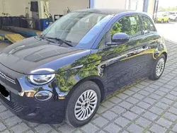 Schwarz Gebraucht 2023 Fiat 500e Limousine | 23.419 € (Fairer Preis)