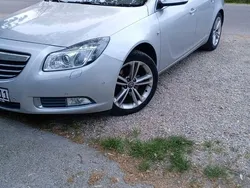 Silber Gebraucht 2013 Opel Insignia Active Kombi | 3.630 € (Guter Preis)