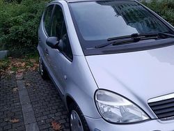 Silber Gebraucht 2001 Mercedes A140 Van / Kleinbus | 1.200 €